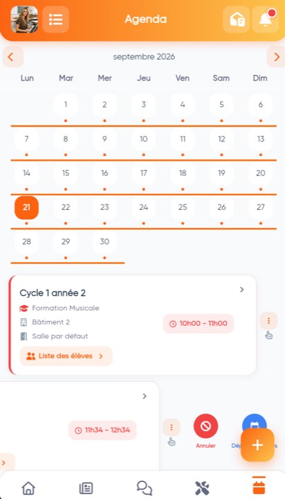 Agenda du mois avec le détail d'un cours : horaire, bâtiment et salle.