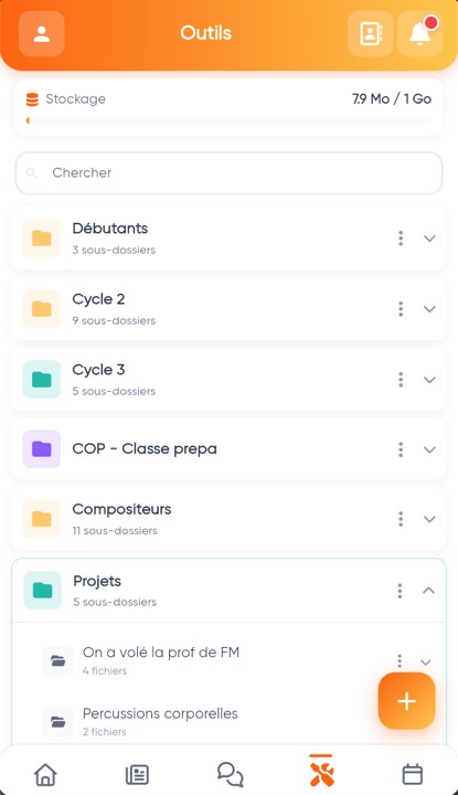 Boîte à outils de l'enseignant : dossiers par cycle et par classe, espace de stockage utilisé.
